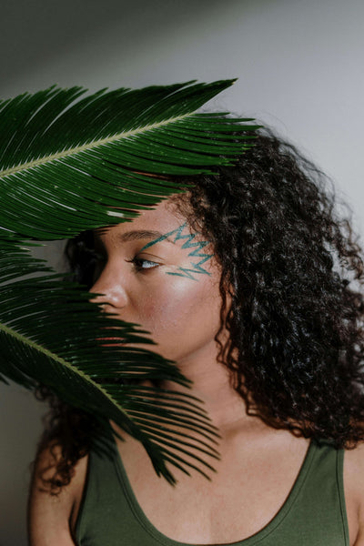 5 Essential Steps for Healthy Curly Hair: Shine, Strength & Bounce Naturally:
